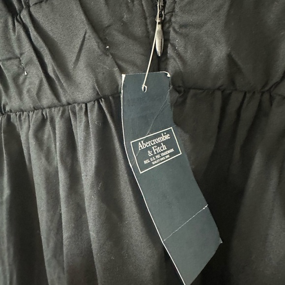 Abercrombie and fitch deep V mini dress. Medium TALL length - Picture 4 of 4